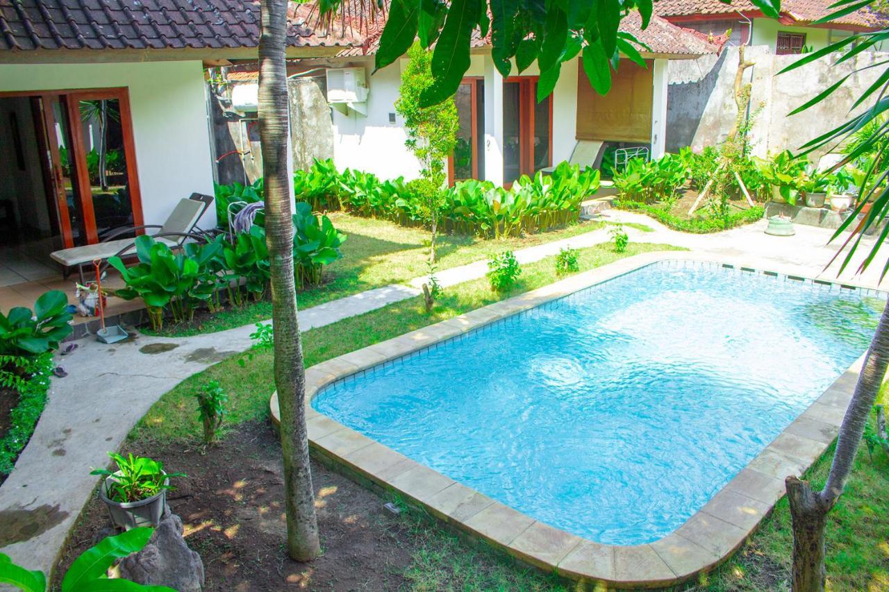 Ocean Sun Homestay Tulamben Buitenkant foto
